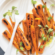 Печени моркови с мед и соев сос