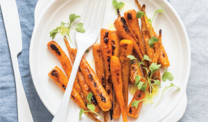 Печени моркови с мед и соев сос